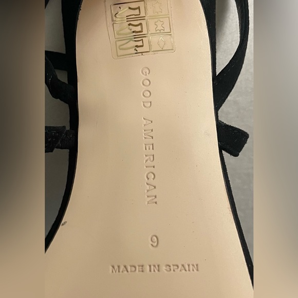 NIB Good American The Standout Square Toe Sandal Heels in Black Suede Size 9 - Picture 13 of 14